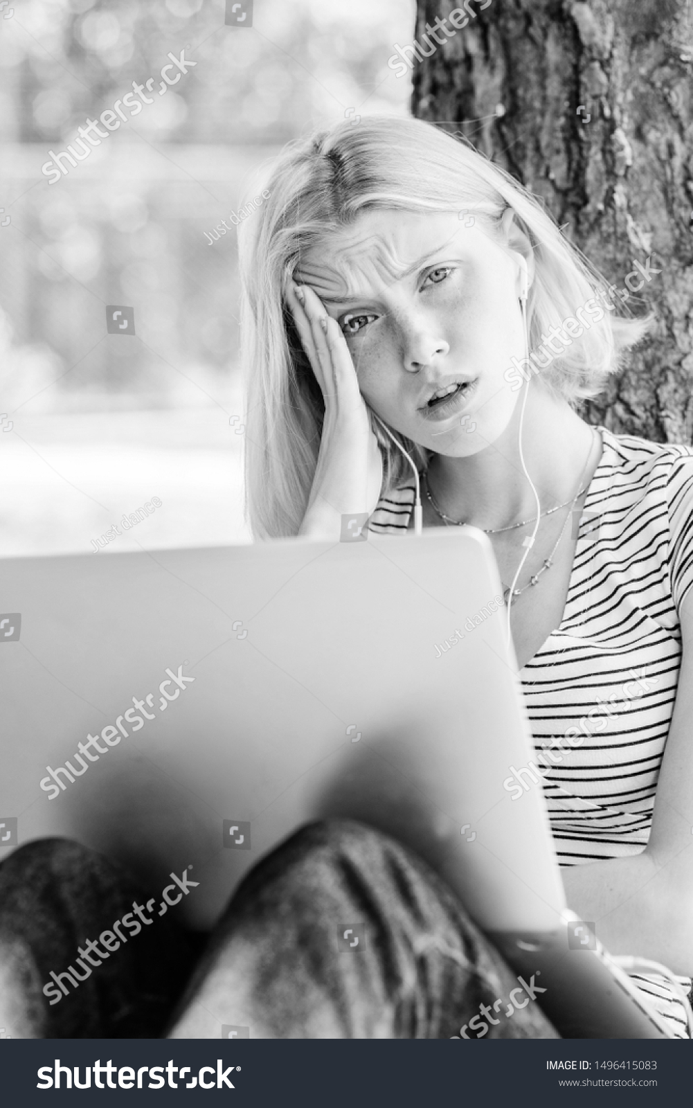 Stressful office life. Need vacation. Work without stress. Fresh air concept. Find ways to relieve stress. Do better work simply taking it outside. Reduce stress at work. Nature relaxing environment.